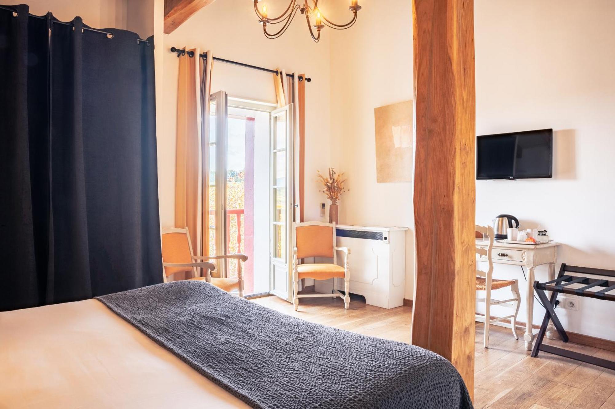 Hotel Restaurant & Spa La Maison Oppoca Ainhoa Bilik gambar