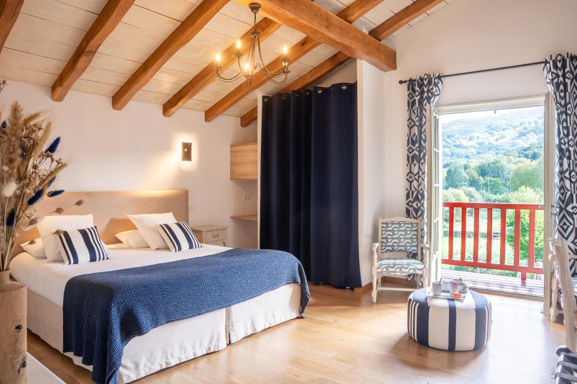 Hotel Restaurant & Spa La Maison Oppoca Ainhoa Bilik gambar