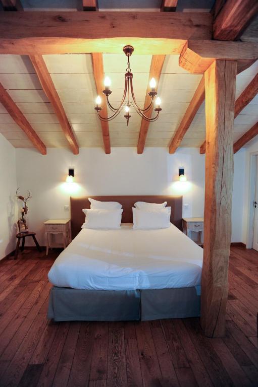 Hotel Restaurant & Spa La Maison Oppoca Ainhoa Bilik gambar